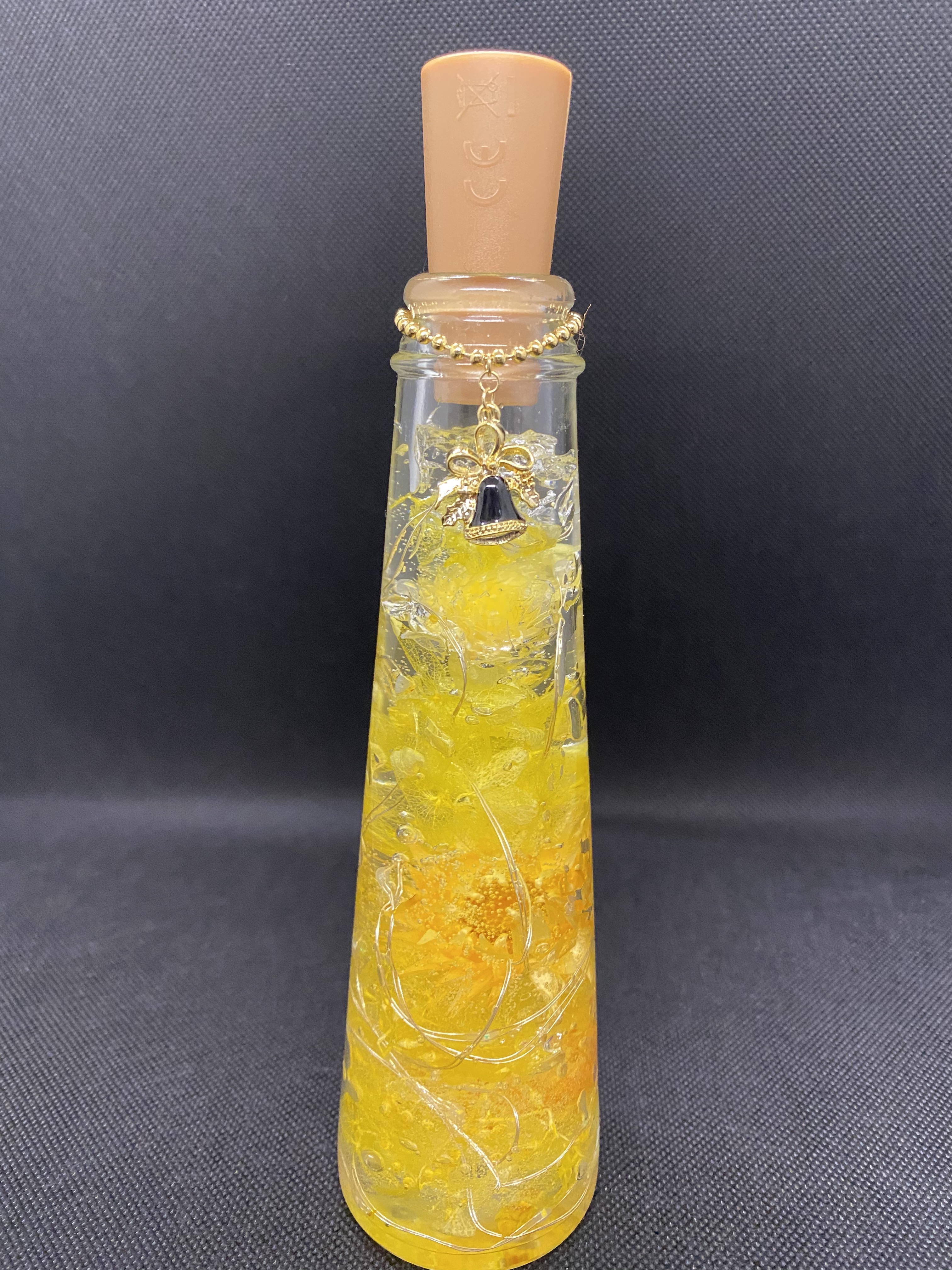 ハーバリウムジュエルライト 150ml 三角瓶 （黄色）